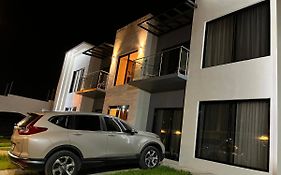 Apartamentos Orquidea Dorada Apt 101 & 104